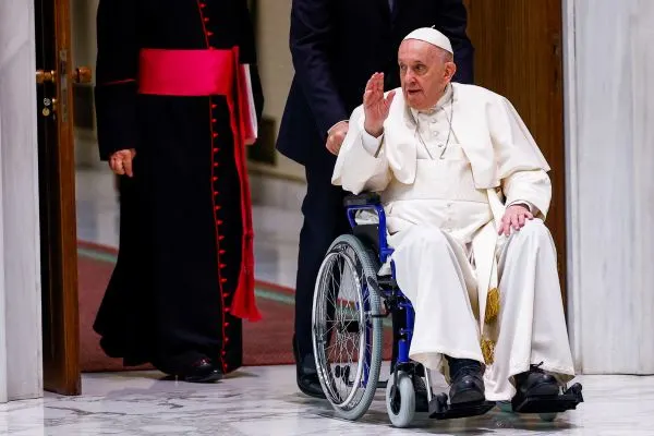 Pope Francis in Critical Condition After ‘Respiratory Crisis,’ Vatican Confirms | NewsPoint48